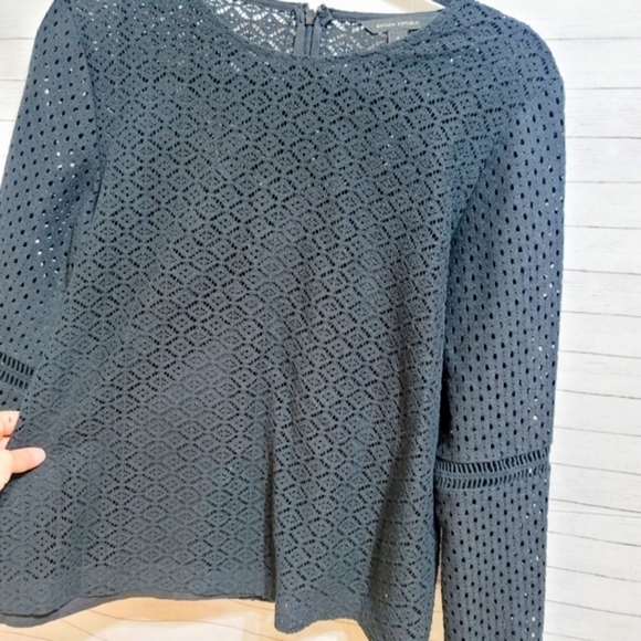 BANANA REPUBLIC BLACK LASER CUT  LONG SLEEVE BLOUSE, SZ SMALL - Picture 5 of 9